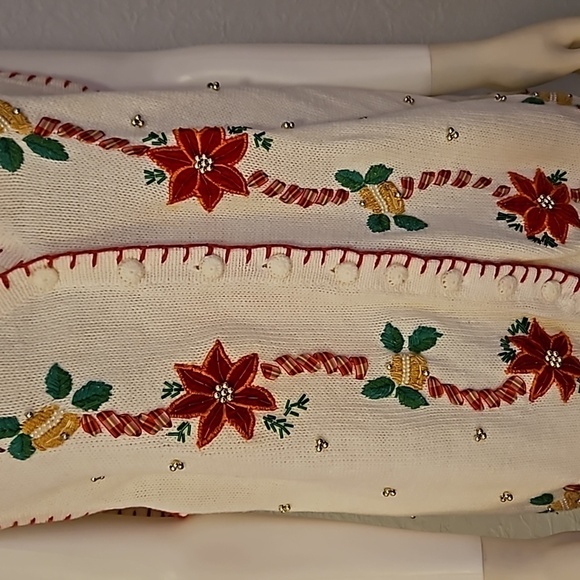 VTG BP DESIGN Poinsetta Embroidered Ugly Christmas Waistcoat Sweater Vest - Picture 4 of 9